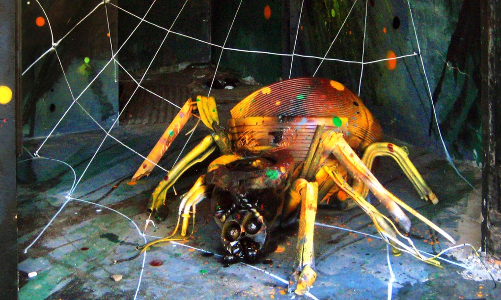 trash animal sculpture 6